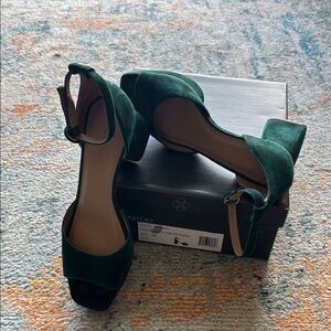 Bernardo Raleigh Heel Sandal, Green/Pine, Size 9